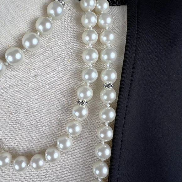 Faux Pearl Rhinestone Necklace 60" - Picture 4 of 6